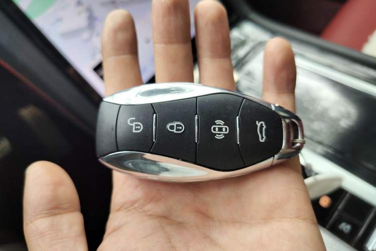 Used Hongqi H6 2023 2.0T ZhiShang Version Vehicle Key