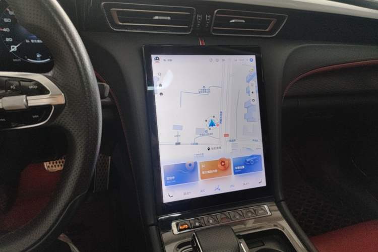 Used Hongqi H6 2024 2.0T Zhiyi Version Audio And AC Panel
