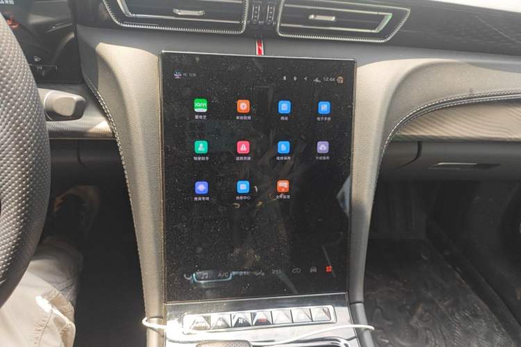 Used Hongqi H6 2024 2.0T ZhiShang Version Audio And AC Panel