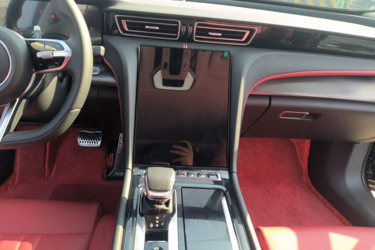 Used Hongqi H6 2024 2.0T ZhiMei Edition Audio And AC Panel
