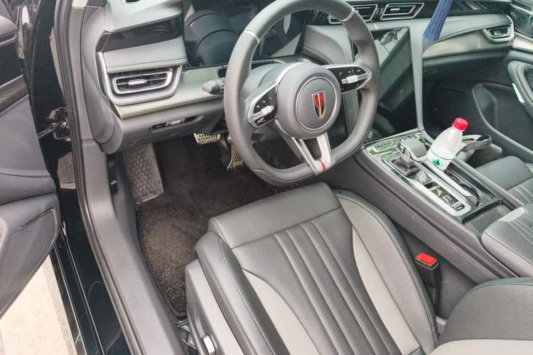 Used Hongqi H6 2024 2.0T ZhiMei Edition Center Console