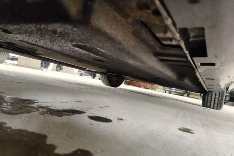 Used Hongqi H6 2024 2.0T Zhiyi Version Chassis Front Left