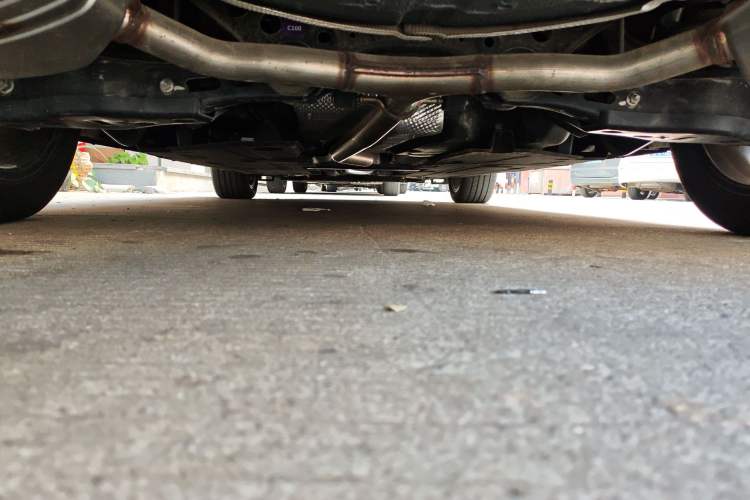 Used Hongqi H6 2024 2.0T ZhiMei Edition Chassis Rear