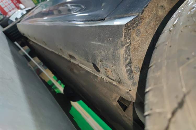 Used Hongqi H6 2024 2.0T ZhiMei Edition Chassis Rear Left