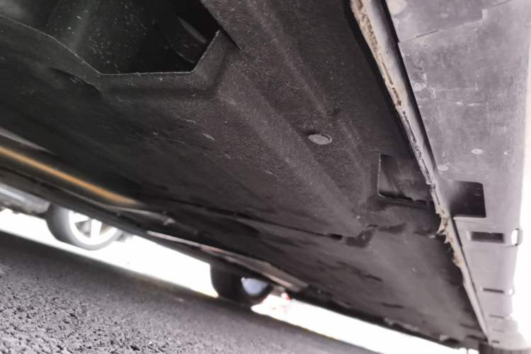 Used Hongqi H6 2024 2.0T ZhiMei Edition Chassis Rear Right