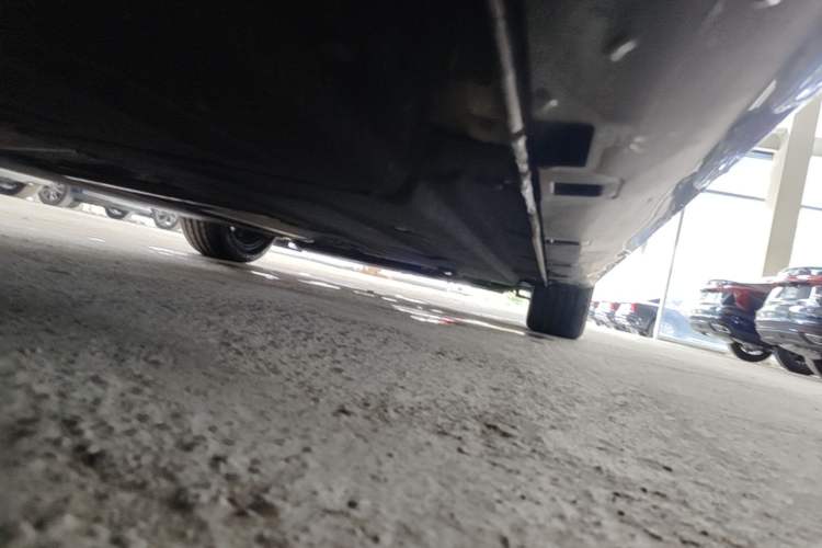 Used Hongqi H6 2024 2.0T Zhiyi Version Chassis Rear Right