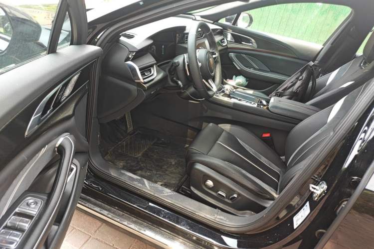 Used Hongqi H6 2024 2.0T ZhiShang Version Driver Seat