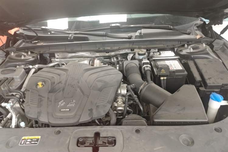 Used Hongqi H6 2024 2.0T ZhiShang Version Engine Bay