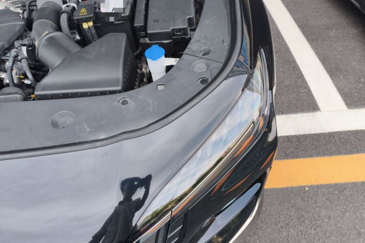 Used Hongqi H6 2024 2.0T ZhiMei Edition Engine Bay Left