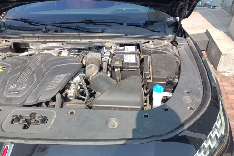 Used Hongqi H6 2024 2.0T ZhiShang Version Engine Bay Left