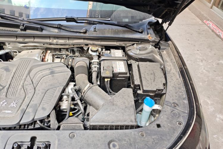 Used Hongqi H6 2024 2.0T ZhiMei Edition Engine Bay Left