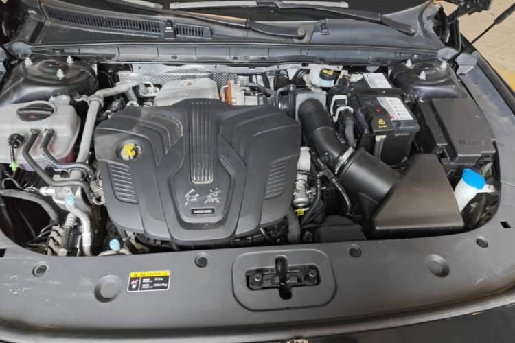 Used Hongqi H6 2024 2.0T Zhiyi Version Engine Bay
