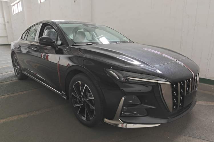 Used Hongqi H6 2024 2.0T Zhiyi Version Front Right 45 Deg