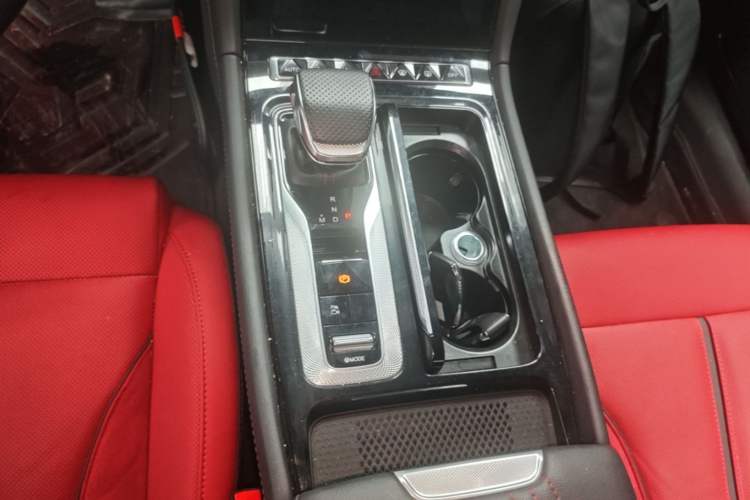 Used Hongqi H6 2024 2.0T ZhiShang Version Gear Lever