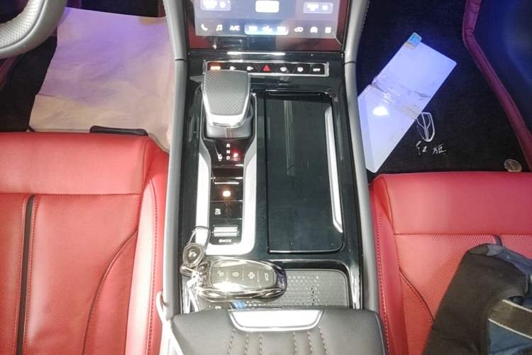 Used Hongqi H6 2024 2.0T ZhiShang Version Gear Lever