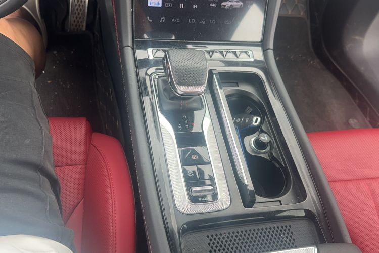 Used Hongqi H6 2024 2.0T ZhiMei Edition Gear Lever