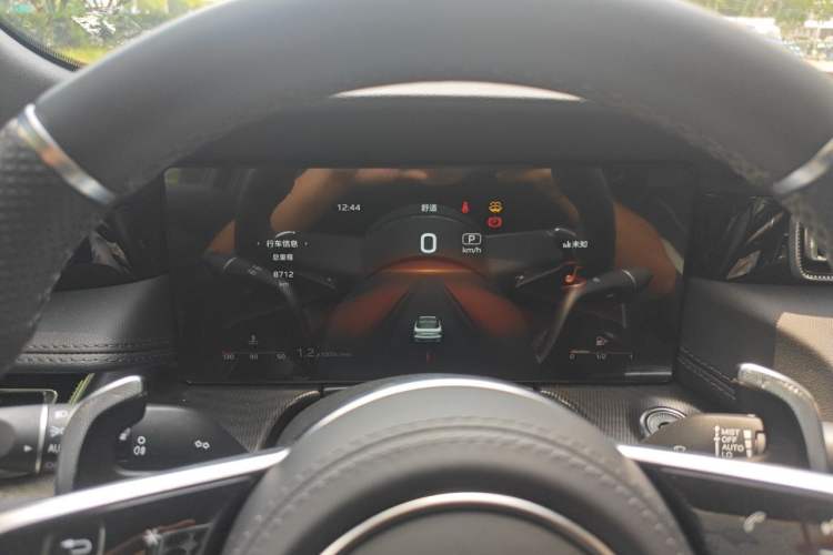 Used Hongqi H6 2024 2.0T ZhiShang Version Instrument Cluster