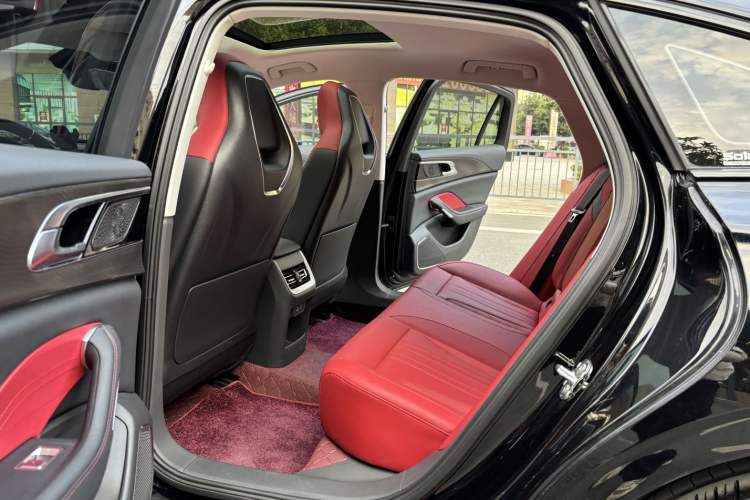 Used Hongqi H6 2024 2.0T ZhiMei Edition Interior 2