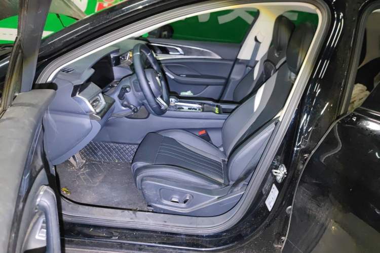 Used Hongqi H6 2024 2.0T ZhiMei Edition Left Front Seat