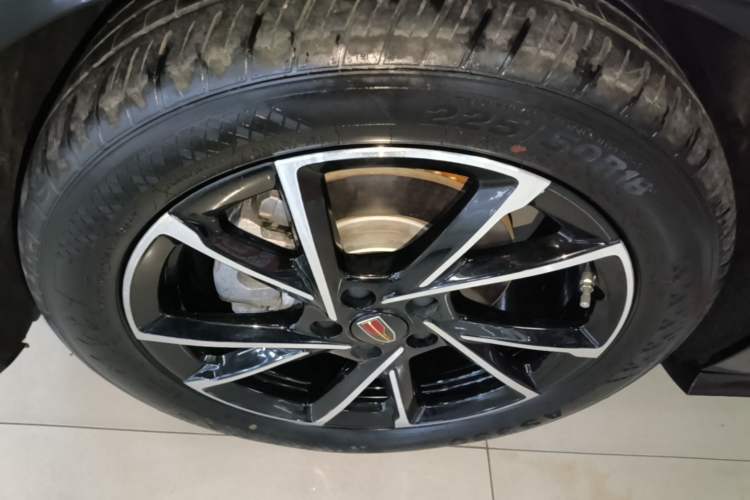 Used Hongqi H6 2024 2.0T ZhiMei Edition Left Front Wheel Hub