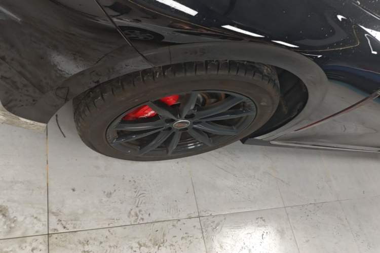 Used Hongqi H6 2024 2.0T ZhiShang Version Left Front Wheel Hub