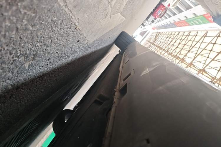 Used Hongqi H6 2024 2.0T ZhiMei Edition Left Side Sill