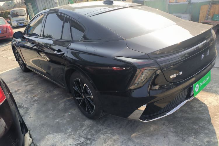 Used Hongqi H6 2024 2.0T ZhiMei Edition Left Side