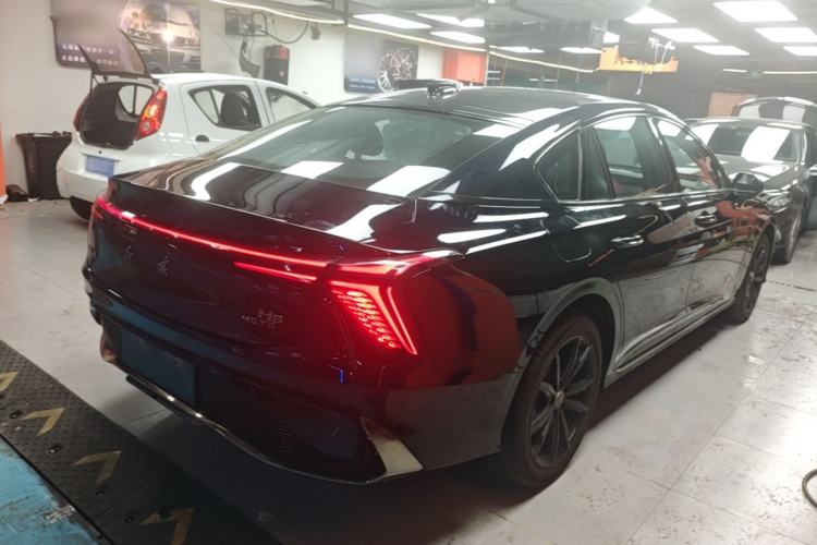 Used Hongqi H6 2024 2.0T ZhiShang Version Rear Right 45 Deg