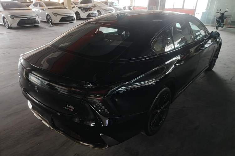 Used Hongqi H6 2024 2.0T ZhiShang Version Rear Right 45 Deg