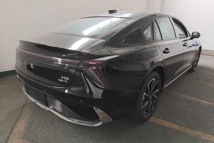 Used Hongqi H6 2024 2.0T Zhiyi Version Rear Right 45 Deg