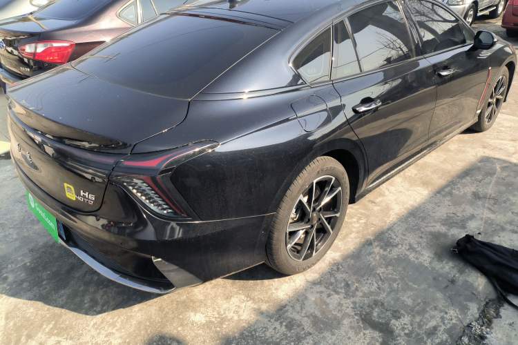 Used Hongqi H6 2024 2.0T ZhiMei Edition Rear Right 45 Deg