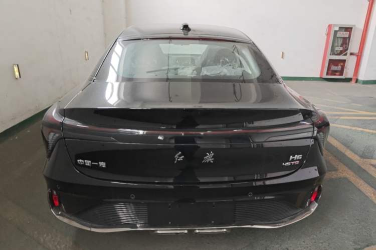 Used Hongqi H6 2024 2.0T Zhiyi Version Rear
