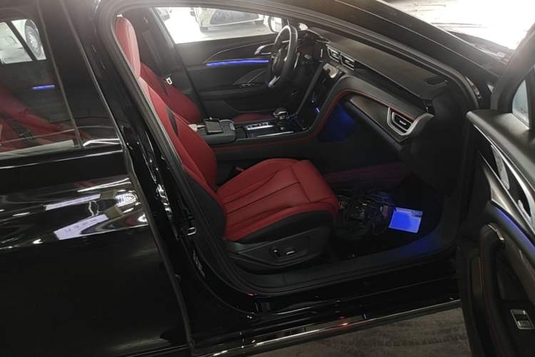 Used Hongqi H6 2024 2.0T ZhiShang Version Right Front Seat