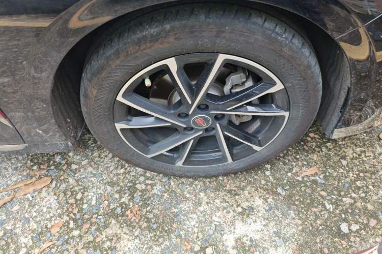 Used Hongqi H6 2024 2.0T ZhiMei Edition Right Front Wheel Hub