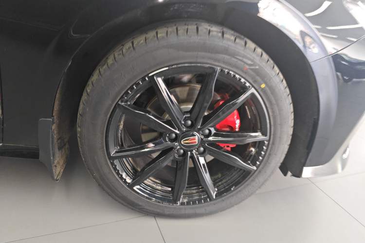 Used Hongqi H6 2024 2.0T ZhiShang Version Right Rear Wheel Hub