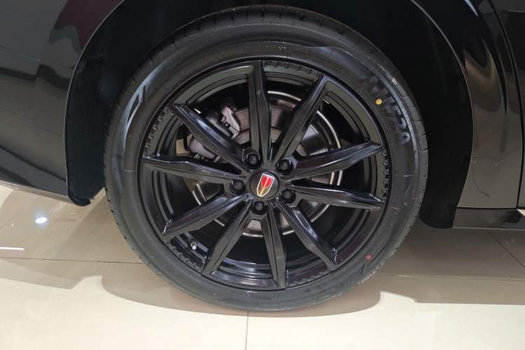 Used Hongqi H6 2024 2.0T ZhiShang Version Right Rear Wheel Hub