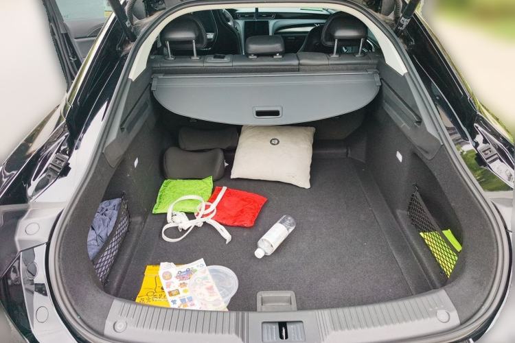 Used Hongqi H6 2024 2.0T ZhiMei Edition Trunk