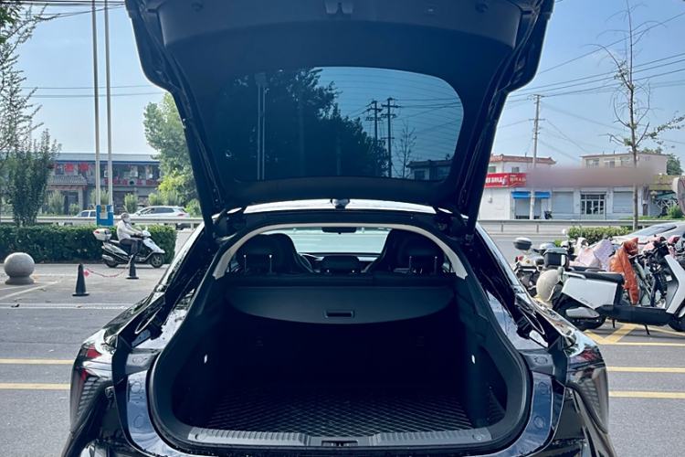 Used Hongqi H6 2024 2.0T ZhiMei Edition Trunk