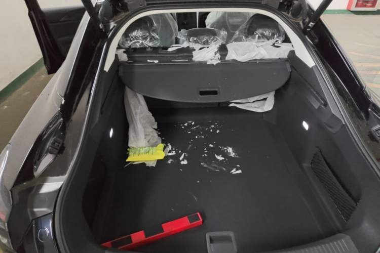 Used Hongqi H6 2024 2.0T Zhiyi Version Trunk