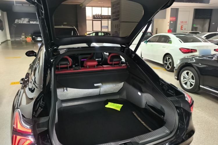 Used Hongqi H6 2024 2.0T ZhiShang Version Trunk