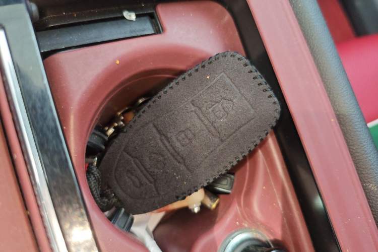 Used Hongqi H6 2024 2.0T ZhiMei Edition Vehicle Key