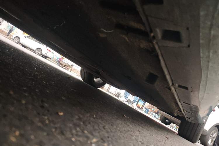Used Hongqi H6 2024 2.0T ZhiMei Edition Chassis Front Left
