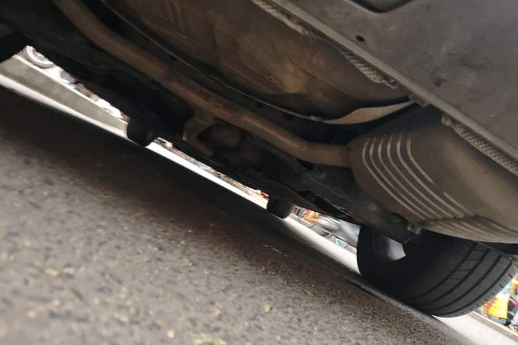 Used Hongqi H6 2024 2.0T ZhiMei Edition Chassis Rear