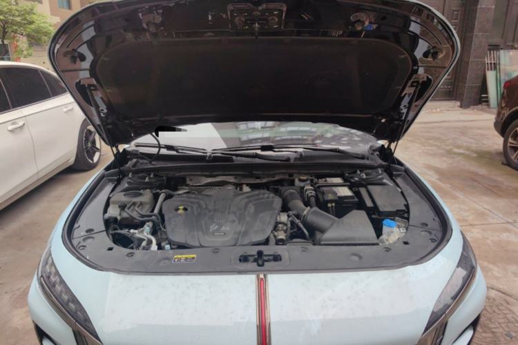 Used Hongqi H6 2024 2.0T ZhiMei Edition Engine Bay