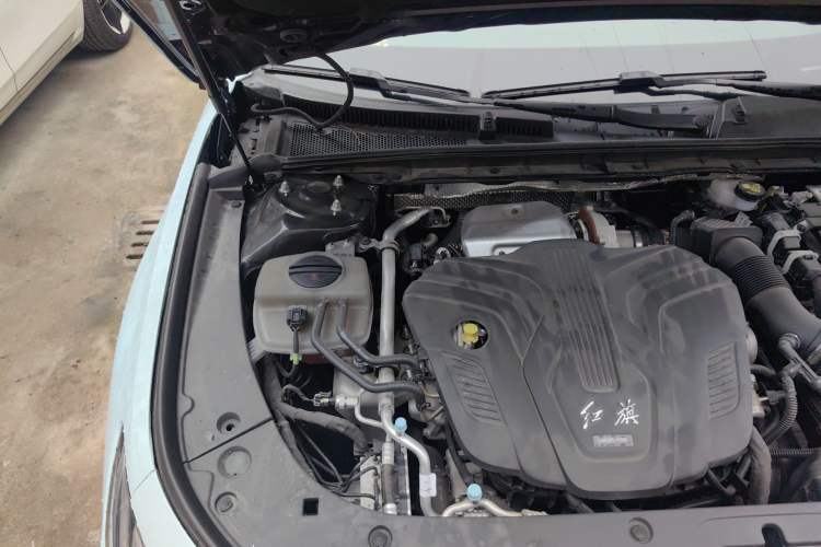 Used Hongqi H6 2024 2.0T ZhiMei Edition Engine Bay Right