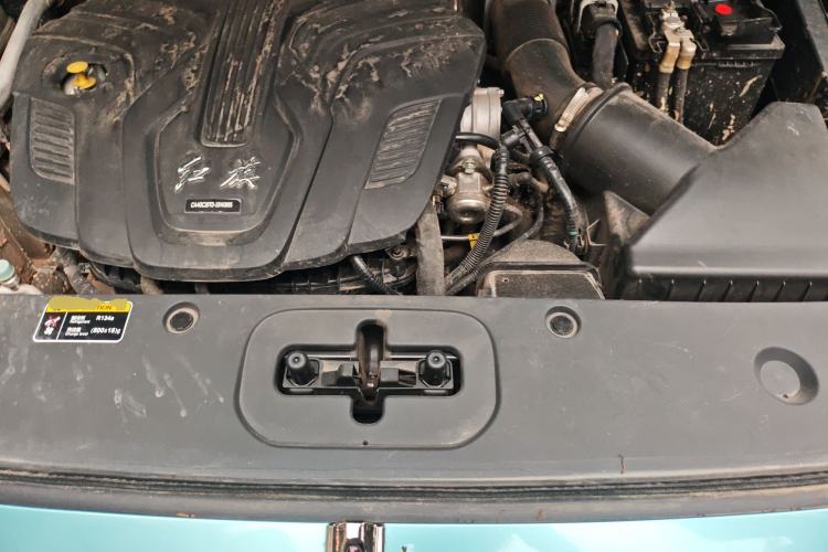 Used Hongqi H6 2024 2.0T ZhiMei Edition Engine Bay