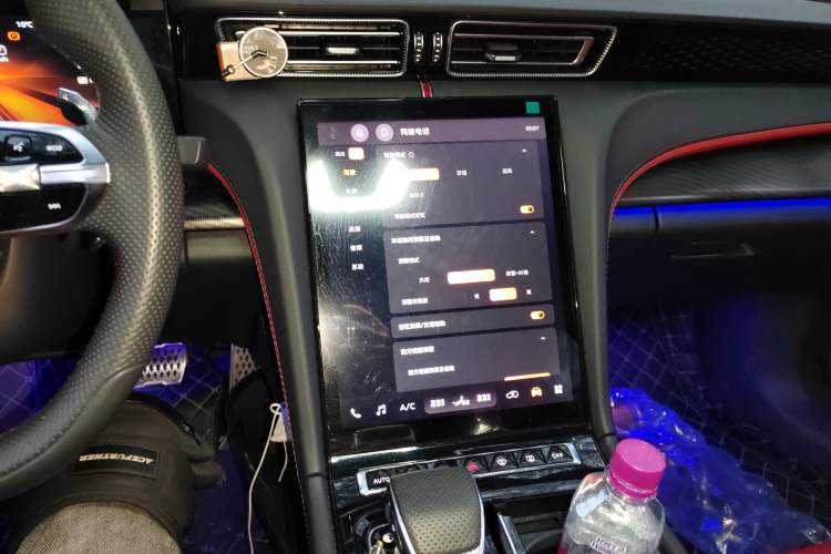 Used Hongqi H6 2024 2.0T ZhiShang Version Audio And AC Panel