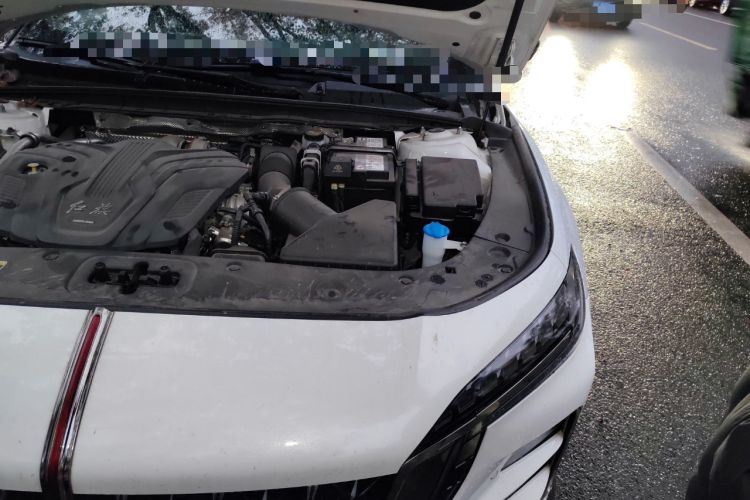 Used Hongqi H6 2024 2.0T ZhiShang Version Engine Bay Left