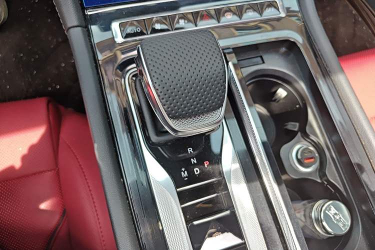 Used Hongqi H6 2024 2.0T ZhiShang Version Gear Lever