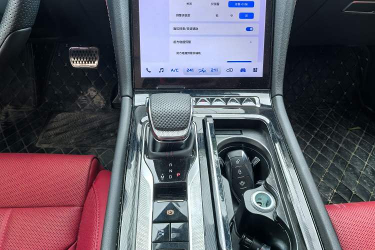 Used Hongqi H6 2024 2.0T ZhiMei Edition Interior 5